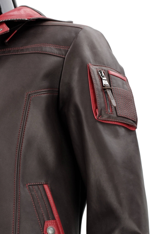 AMDU122B - Skórzana brązowa kurtka męska z kapturem PREMIUM ozdobna kieszeń na lewym ramieniu DORJAN