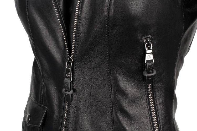 KRY450 - kamizelka skórzana damska z asymetrycznym zapięciem z bocznymi kieszeniami na zamek DORJAN
