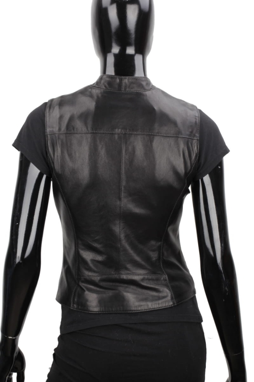 KRY450 - kamizelka skórzana damska z asymetrycznym zapięciem / lekko dopasowana / ze stójką/ DORJAN