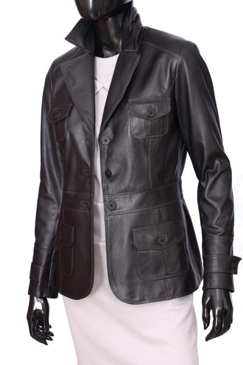 MNA450_3 - marynarka skórzana damska z kieszeniami z patką zapinana na guziki DORJAN