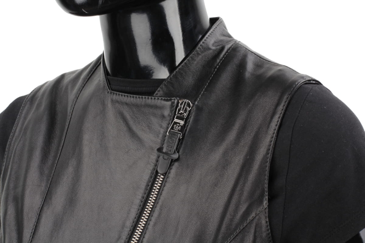 KRY450 - kamizelka skórzana damska z asymetrycznym zapięciem ze stójką DORJAN